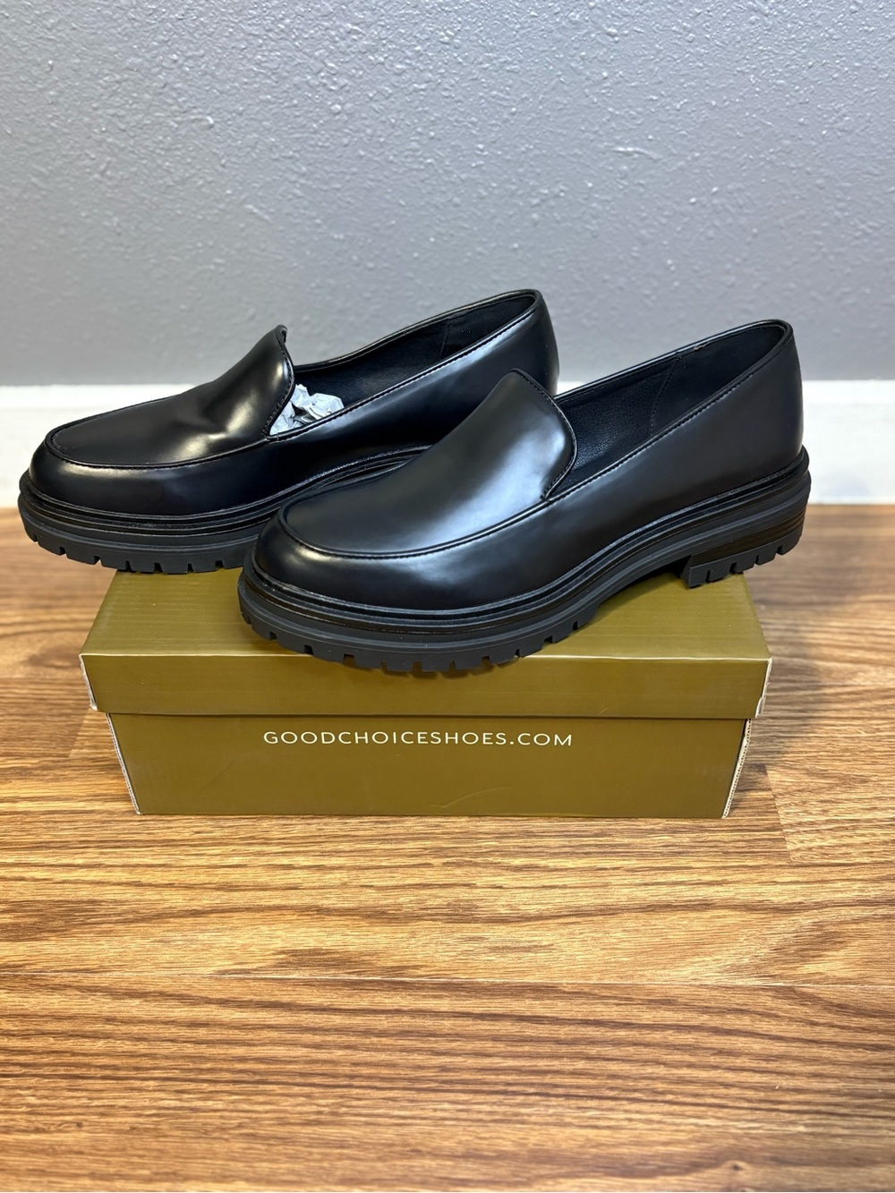 GC Shoes Morgan Lug Sole Loafers featuring a distinct chunky platform sizes 6.5